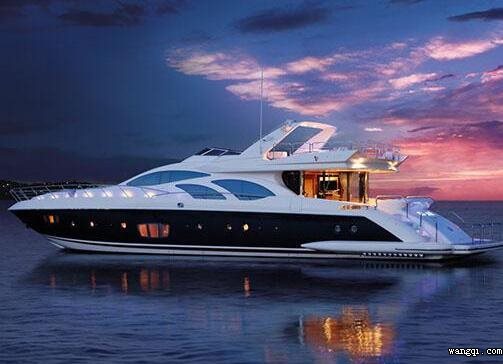 游艇“上路”亂停放被責令整改